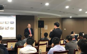 TPA professor exchanges ideas with China industry practitioners in CNOOC.